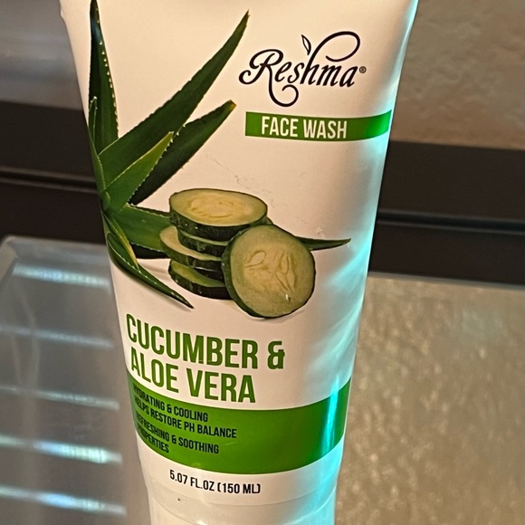 Reshma Face Wash CUCUMBER &
ALOE VERA soothing, hydrating, cooling properties. - Picture 2 of 9